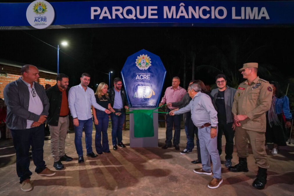 Governo inaugura parque público em Mâncio Lima durante celebração dos 47 anos da cidade