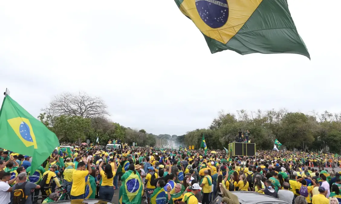 STF condena mais 10 envolvidos em atos de janeiro; total chega a 216 acusados de invasão e depredação