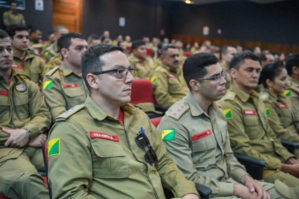 Corpo de Bombeiros do Acre lança Operação Fogo Controlado e entrega viaturas