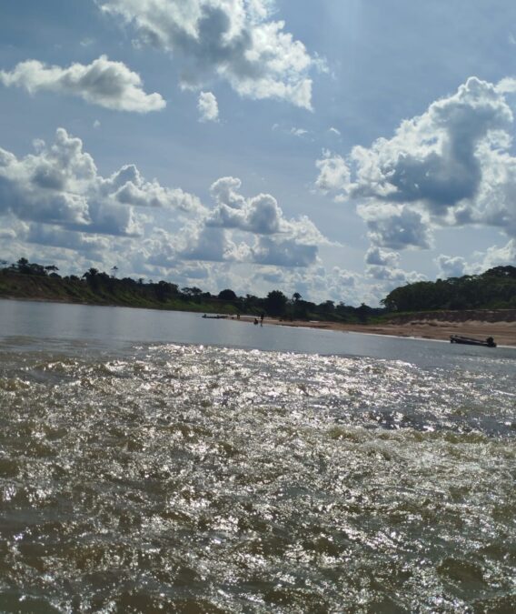 A Cachoeira do Rio Purus: Beleza de verão e desafios para os ribeirinhos