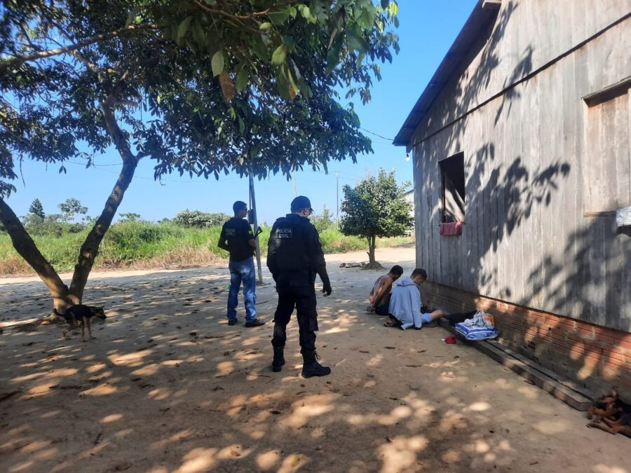 Polícia Civil prende foragido por homicídio e suspeito de tráfico em Rodrigues Alves