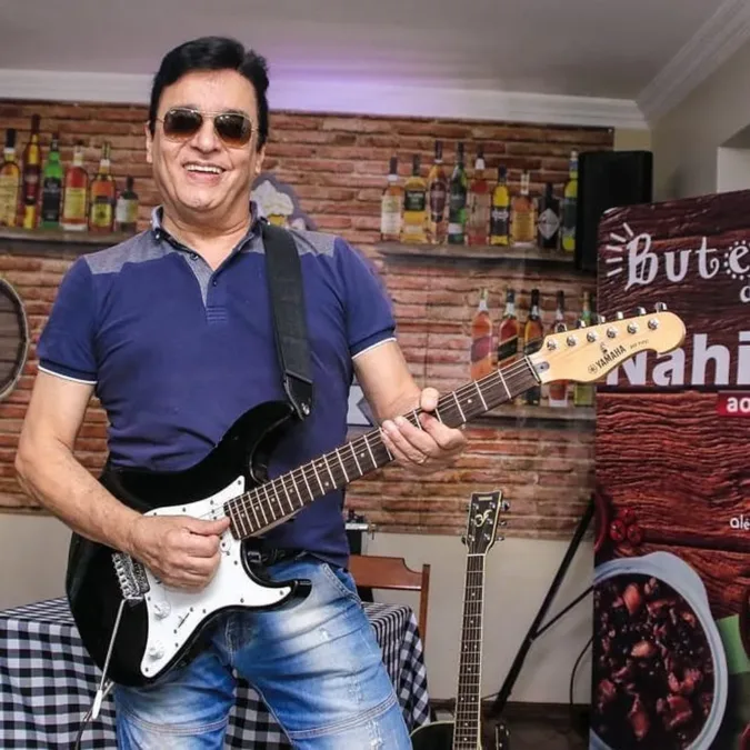 Cantor Nahim morre em SP aos 71 anos