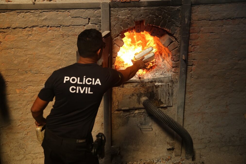 Polícia Civil do Acre incinera mais de meia tonelada de drogas em Rio Branco