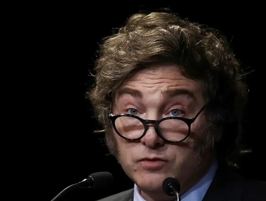 Javier Milei solicita apoio logístico do governo de SC para viagem ao Brasil