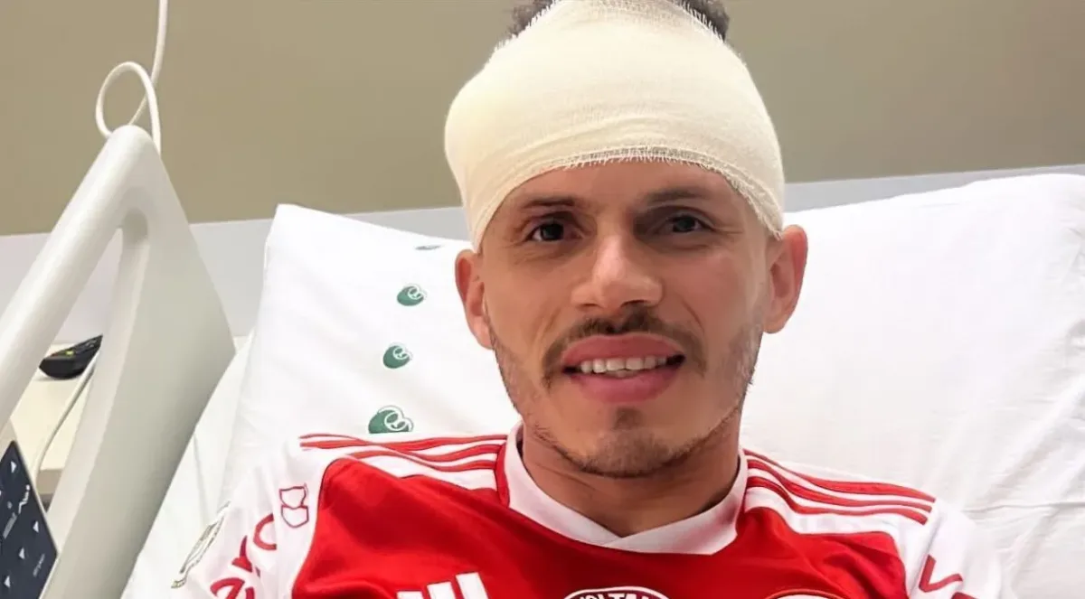 Renê passa por concussão após choque de cabeça durante jogo