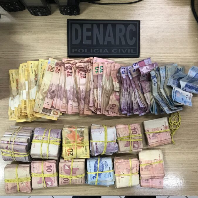 Polícia Civil desarticula ponto de tráfico de drogas na Baixada da Colina, em Rio Branco