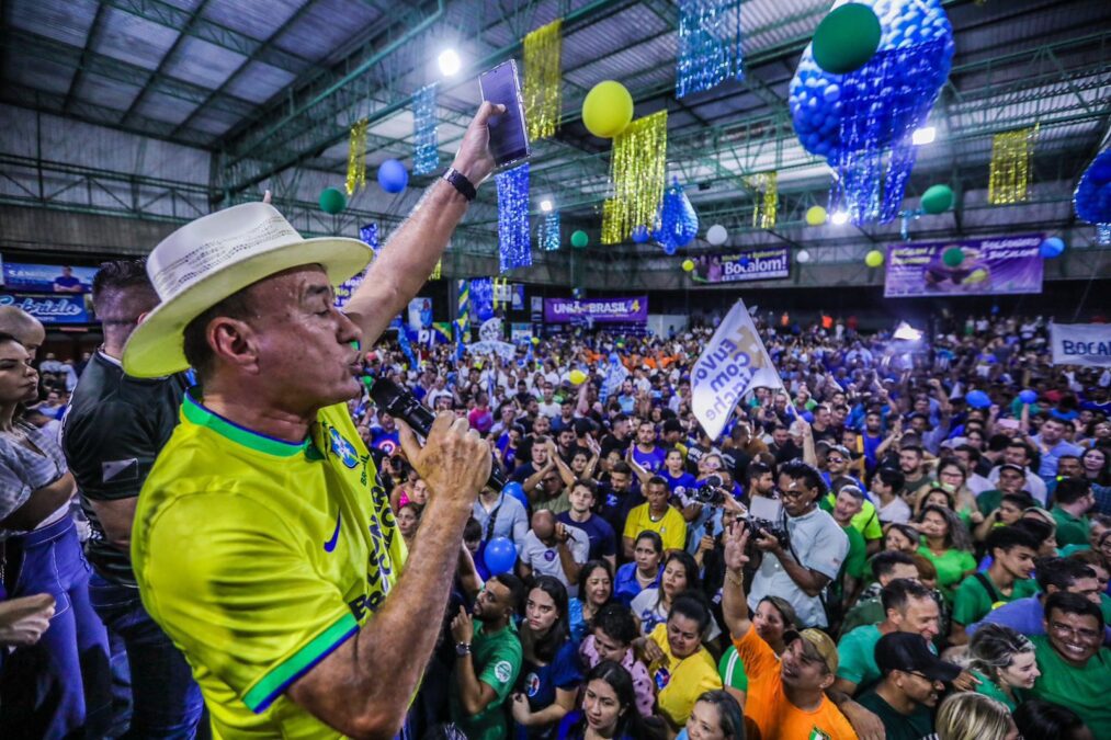Bolsonaro ao vivo e cerca de 12,5 mil pessoas marcam convenção de Bocalom e Alysson