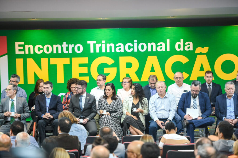 Com presença do governador, encontro trinacional debate integração econômica entre Acre e países andinos