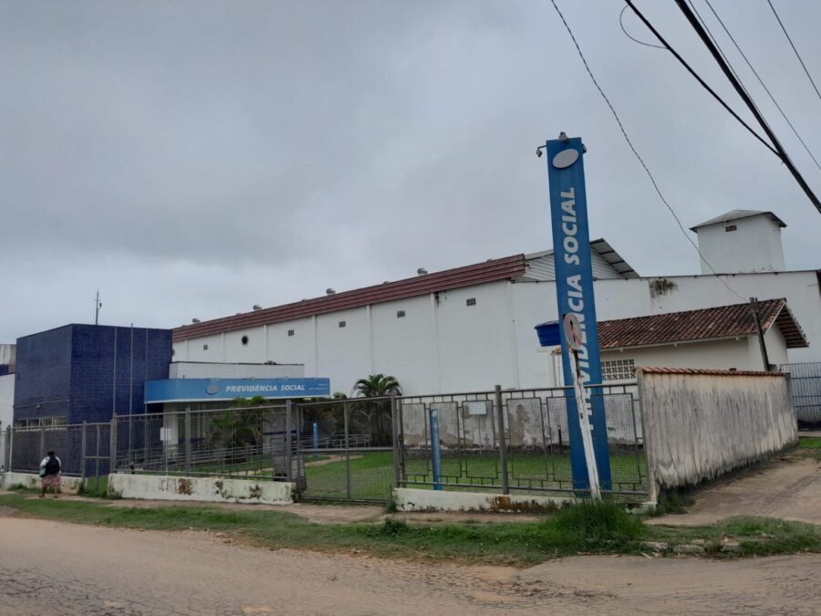 Em Sena Madureira, advogado denuncia ausência de funcionários na agência do INSS