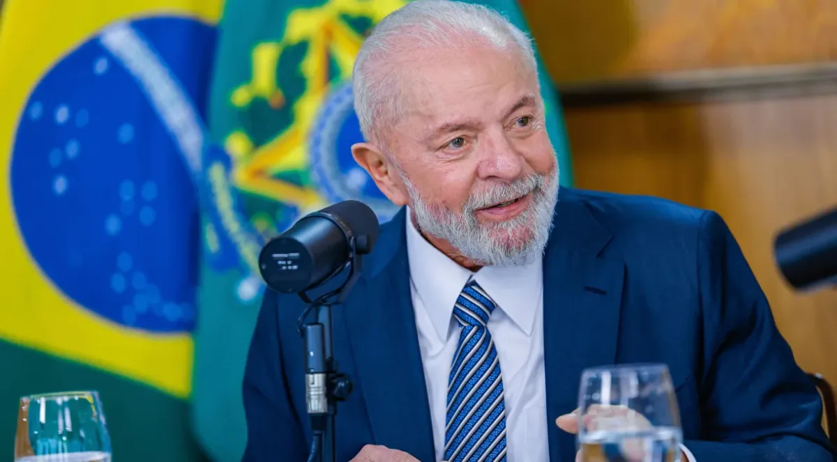 Lula reafirma compromisso com arcabouço fiscal e avalia cortes em programas sociais