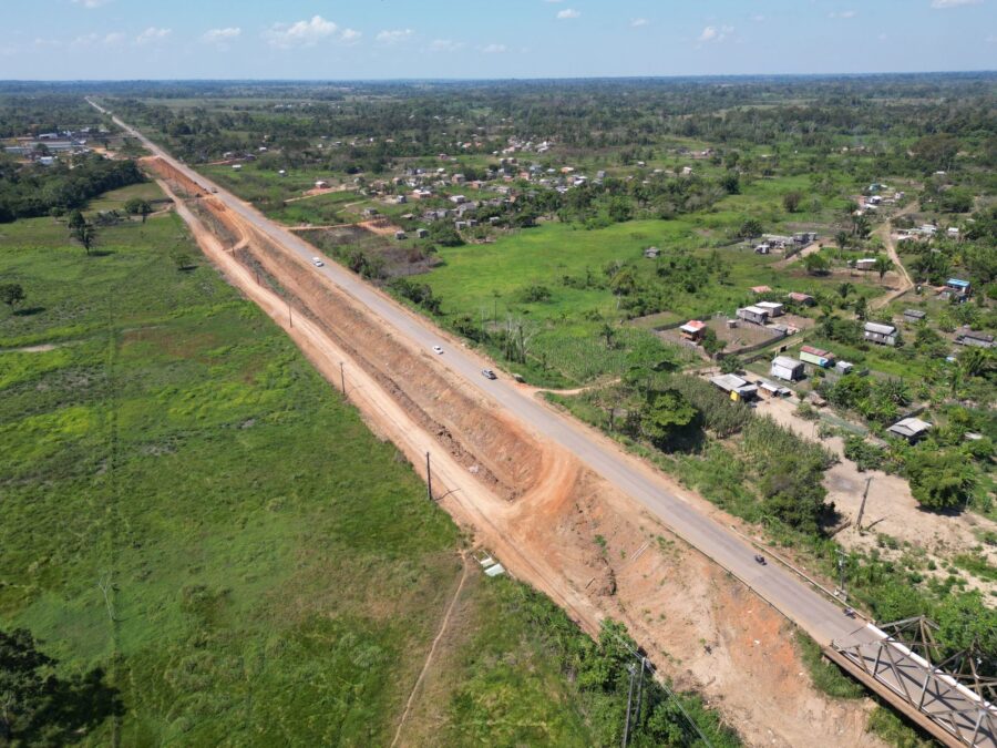 Deracre vistoria avanço nas obras do Ramal do Adolar em Sena Madureira