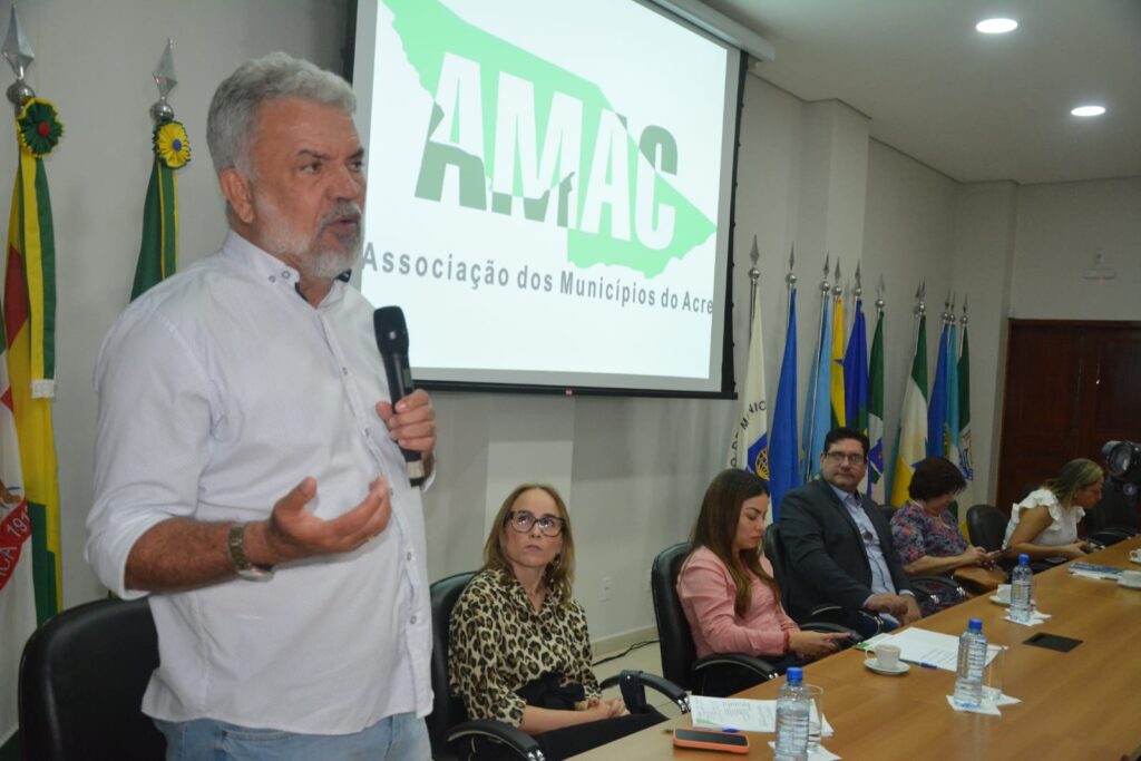 Senador Sérgio Petecão e FNDE anunciam mais de R$ 210 milhões em investimentos na educação no Acre