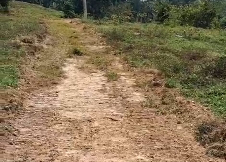SENA: Moradores denunciam serviço malfeito pela prefeitura no ramal do Castanhal