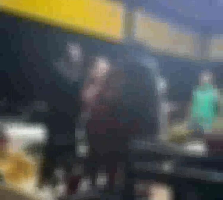 Vídeo mostra briga entre mulheres em distribuidora de bebidas em Sena Madureira