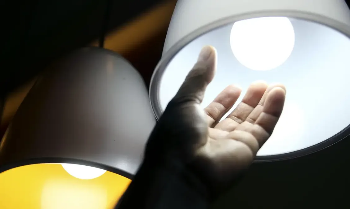 Setembro terá bandeira vermelha patamar 2 na conta de luz devido à seca