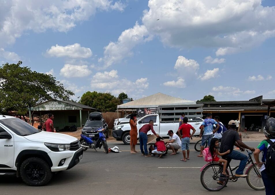 Segundo acidente de trânsito em Sena Madureira envolve bicicleta e motocicleta na Av. Brasil