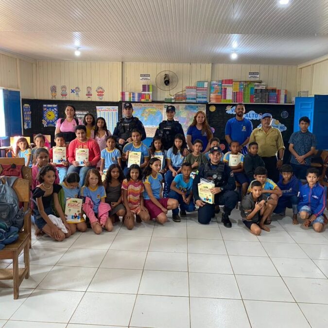 8º BPM leva PROERD para escolas da zona rural de Sena Madureira, promovendo educação e prevenção
