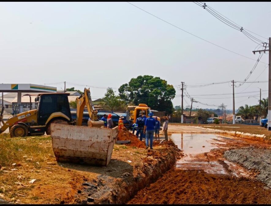 Rompimento de adutora suspende abastecimento de água em Sena Madureira