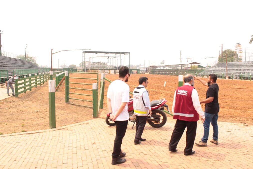 MPAC fiscaliza arena do rodeio da Expoacre 2024 e emite recomendações para garantir bem-estar animal