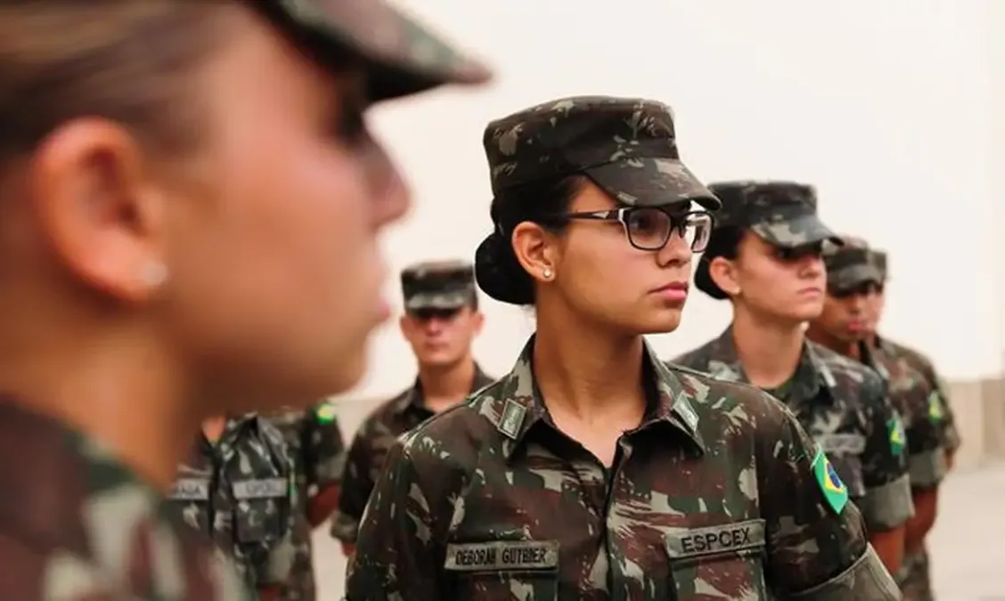 Novo Decreto permite alistamento voluntário de mulheres no serviço militar a partir dos 18 anos