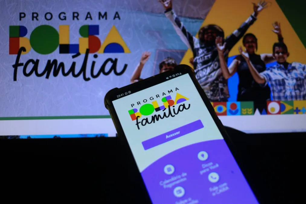 Beneficiários do Bolsa Família com NIS final 3 recebem pagamento de agosto hoje