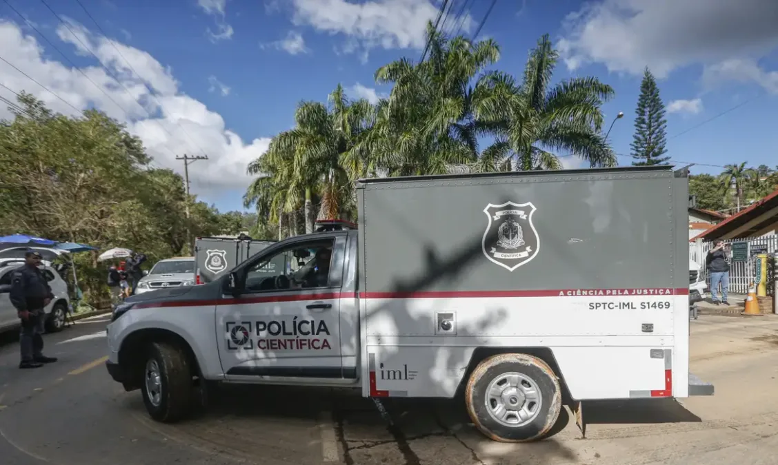 FAB inicia transporte das urnas funerárias das vítimas do acidente aéreo de Vinhedo
