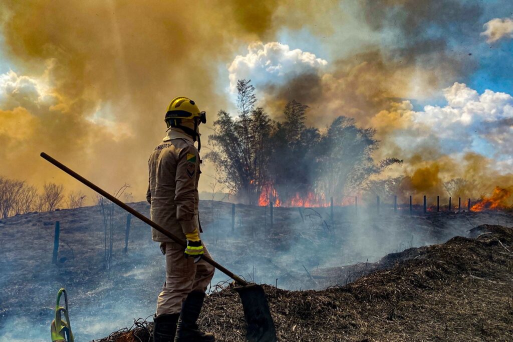 Quase metade dos focos de queimadas no Acre ocorreram nos primeiros 15 dias de agosto