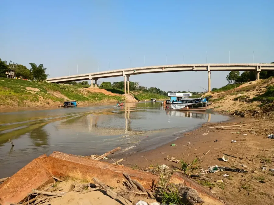 Rio Iaco continua secando e atinge 44 centímetros em Sena Madureira