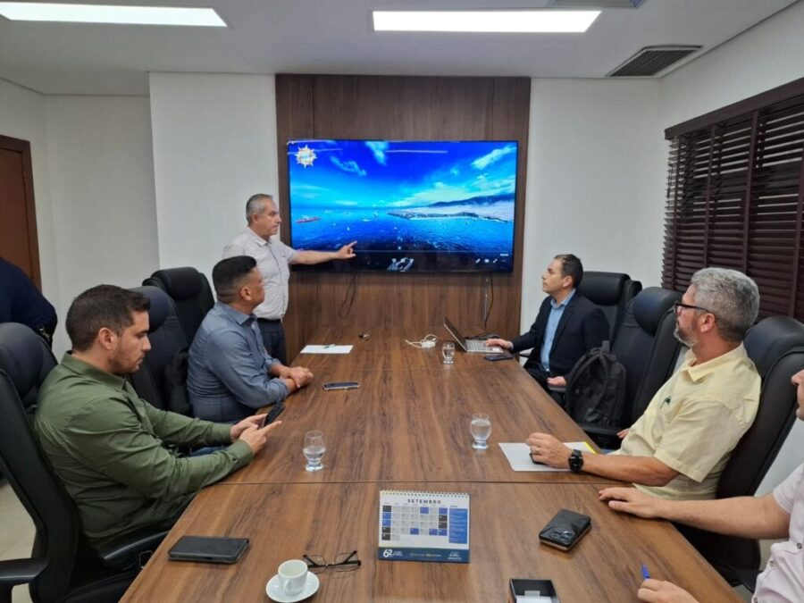 Acre analisa parceria com megaporto das Américas para impulsionar integração logística e exportações