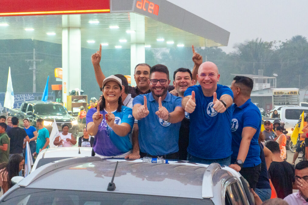 Com a presença de Gladson Cameli, Gerlen Diniz promove carreata histórica em Sena Madureira e reúne milhares de apoiadores