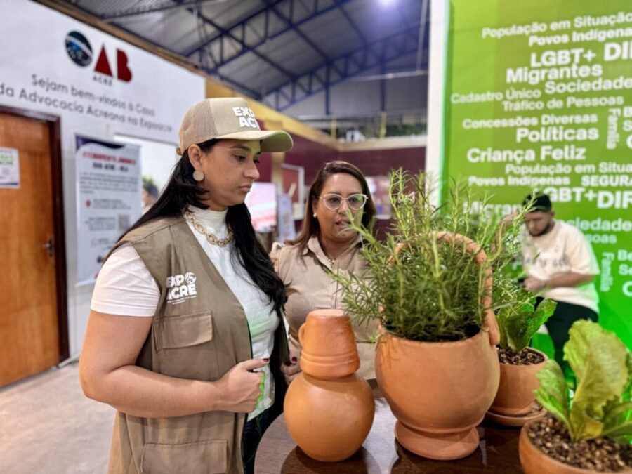 Governo do Acre apresenta iniciativas de segurança alimentar, benefícios sociais e políticas LGBTQIA+ na Expoacre