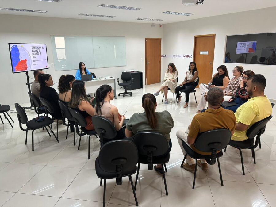 MPAC capacita equipe para melhorar atendimento a mulheres em situação de rua