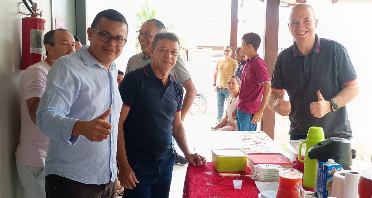 Rádio Difusora de Sena Madureira celebra 44 anos com café da manhã e homenagens
