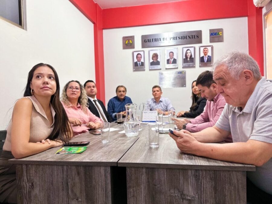 Ageac avalia avanços no saneamento e cria benefício de transporte para pacientes em tratamento médico