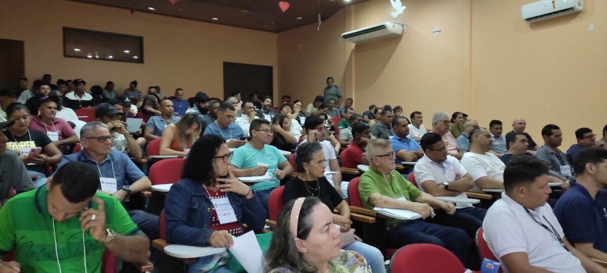 Curso de cooperativismo e cultivo de café é promovido para produtores em Sena Madureira a Pedido de Gerlen Diniz