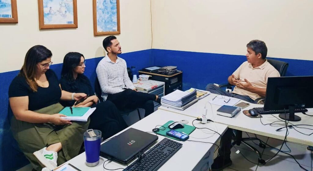 Equipe de transição do prefeito eleito Gerlen Diniz inicia visitas às secretarias em Sena Madureira