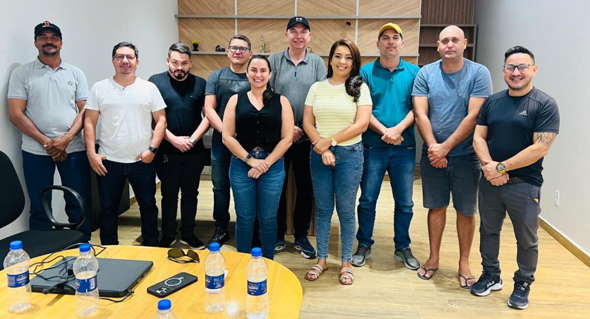 Prefeito eleito Gerlen Diniz anuncia base aliada com maioria esmagadora na Câmara de Sena Madureira