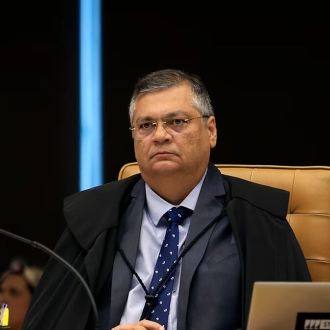Dino dá prazo até as 20h para Câmara esclarecer pagamento de emendas