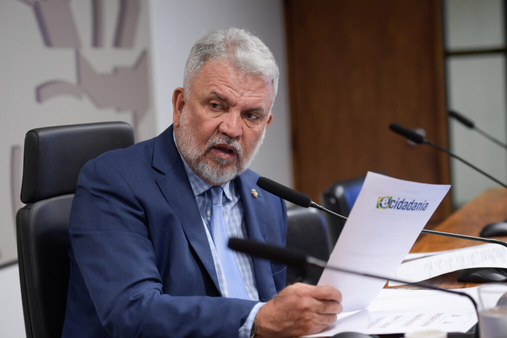 Petecão apresenta relatório da Educação e Cultura para a Lei Orçamentária de 2025, e garante para a Ufac R$ 30 milhões extras