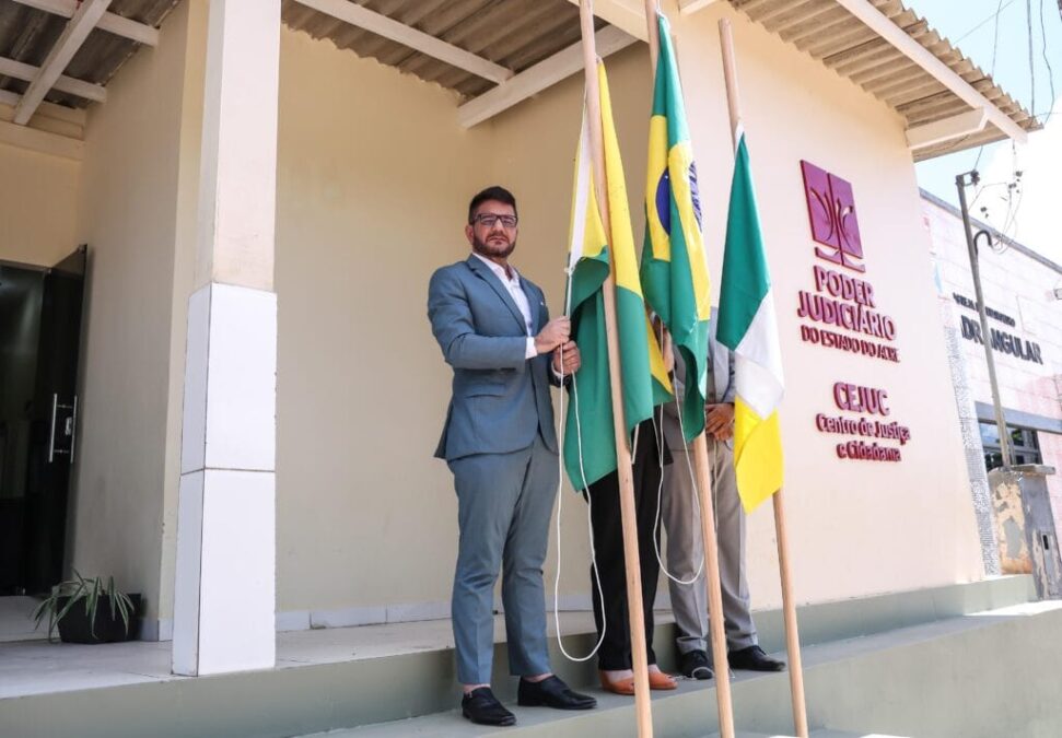 Em mais uma ação conjunta com o Tribunal de Justiça, governador Gladson Cameli visita Santa Rosa do Purus e destaca investimentos na região