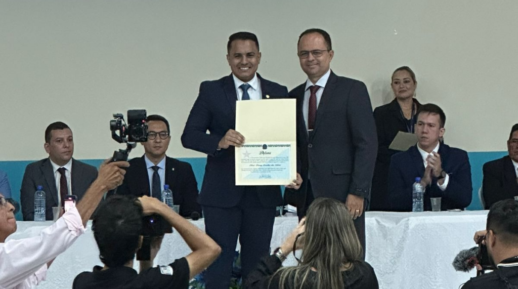 Elvis Dany é diplomado vice-prefeito de Sena Madureira ao lado dos novos vereadores