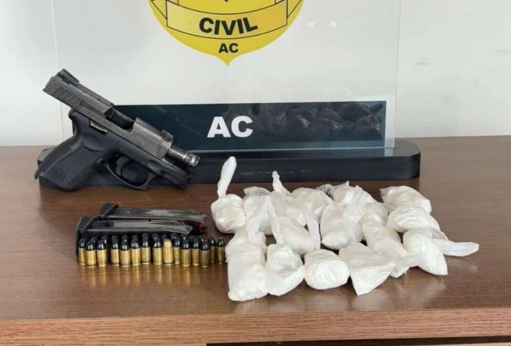 Polícia Civil de Manoel Urbano apreende droga e arma em aeródromo após denúncia Anônima