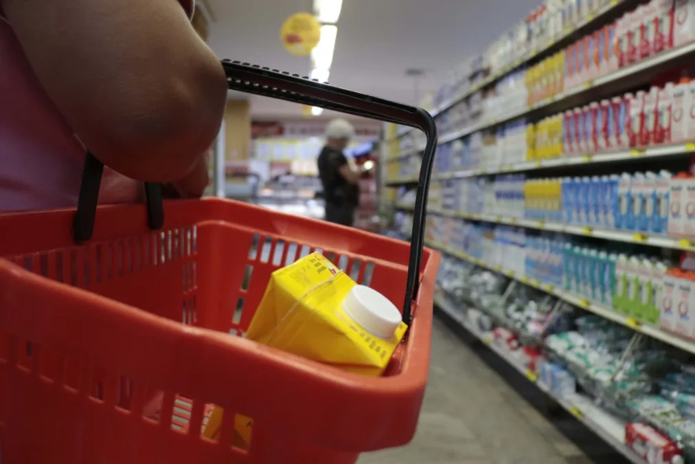 Reforma Tributária redefine impostos sobre alimentos, com isenções e novas sobretaxas