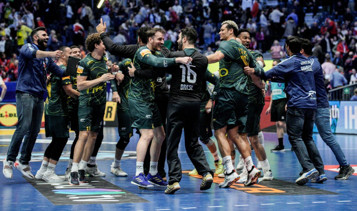 Brasil derrota Noruega na estreia do Mundial de Handebol e faz história