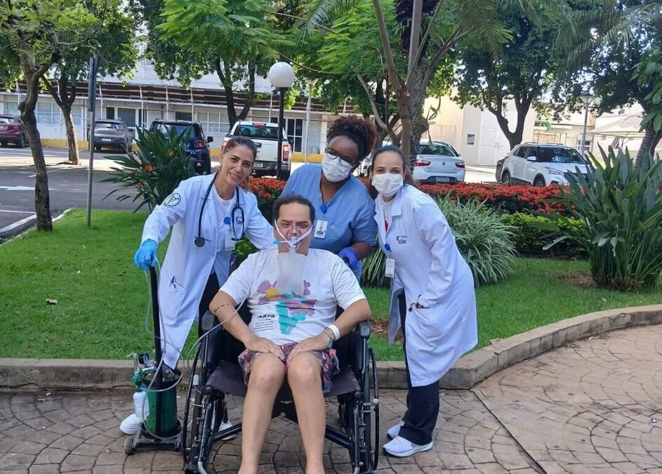 Jornalista acreano Douglas Richer compartilha emocionante relato sobre sua recuperação após dias de luta pela vida
