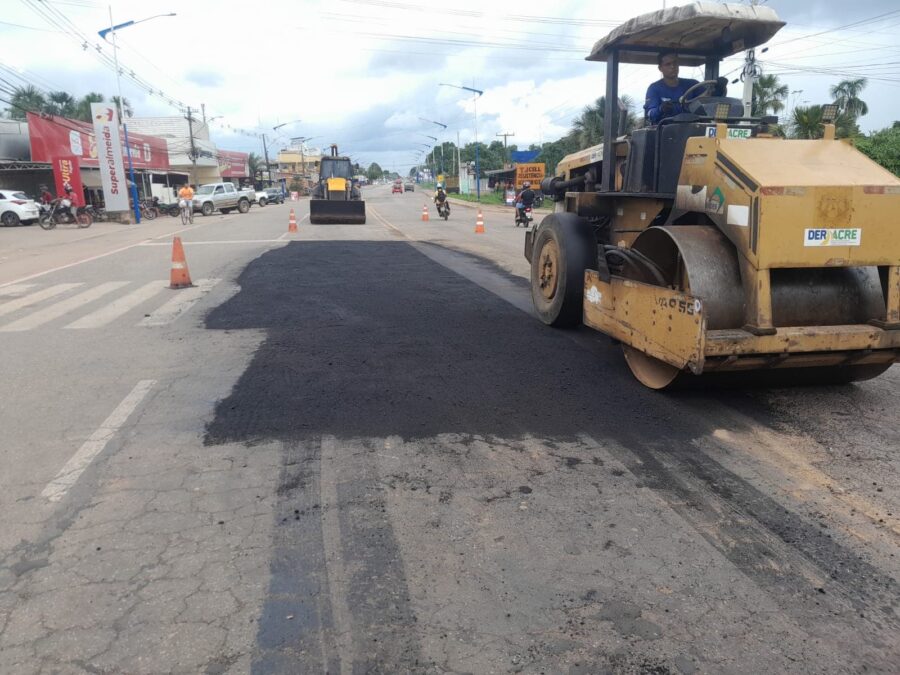 Governo do Estado intensifica operação tapa-buraco nas rodovias estaduais do Acre