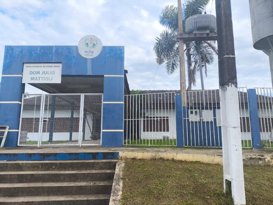 Escola Dom Júlio Mattioli em Sena Madureira inicia inscrições para o Ensino Médio e EJA