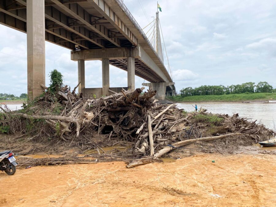 Força-tarefa remove balseiros na Ponte da União para garantir segurança da estrutura
