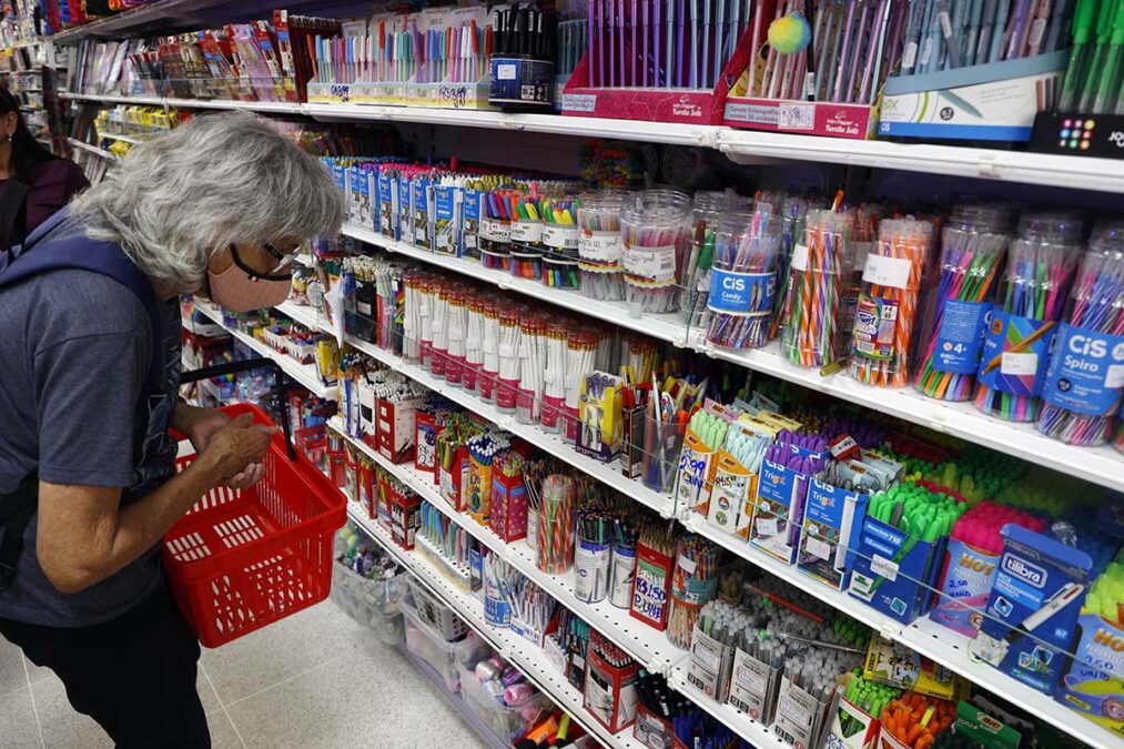Pesquisa revela variação de até 680% nos preços de material escolar no Acre