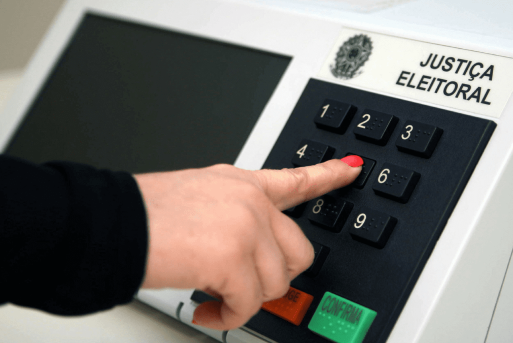 Eleitores ausentes no segundo turno têm até terça-feira (7) para justificar falta às urnas